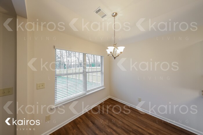 Building Photo - 71 Hideaway Ln