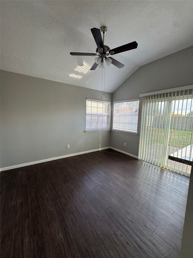 Building Photo - 7138 River Garden Dr