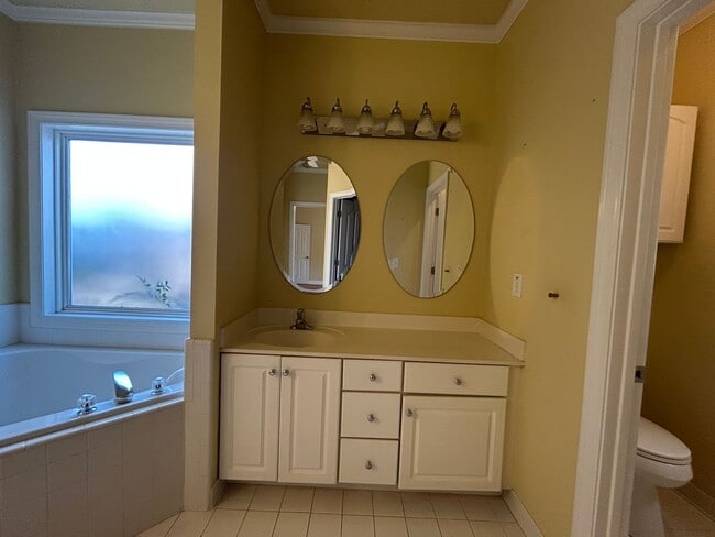 Building Photo - **ASK HOW YOU CAN MOVE IN WITH NO SECURITY DEPOSIT**111 Hanbury Lane - 4 BD, 2.5 BA Home in the A...