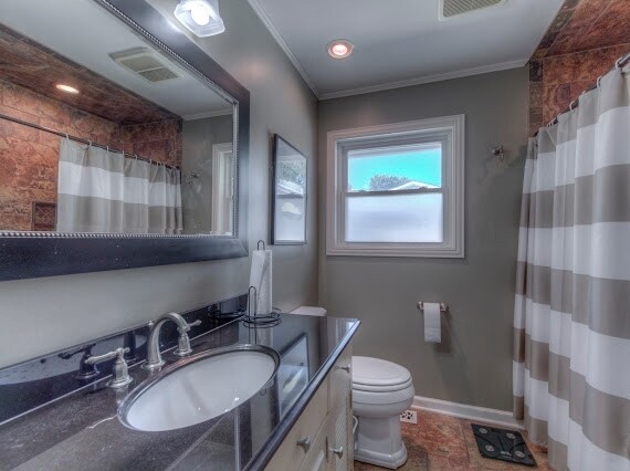 Building Photo - 5390 E 26th Pl