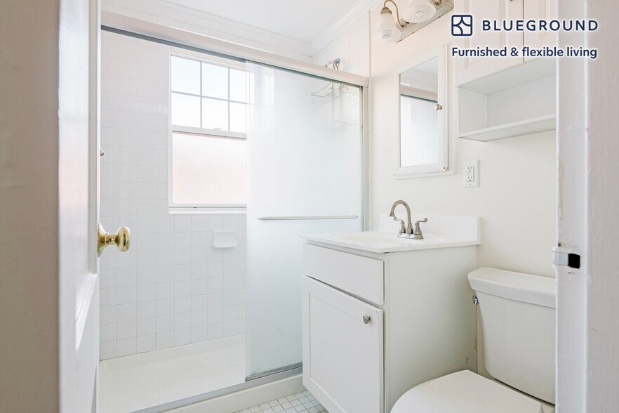 Building Photo - 266 Harvard St