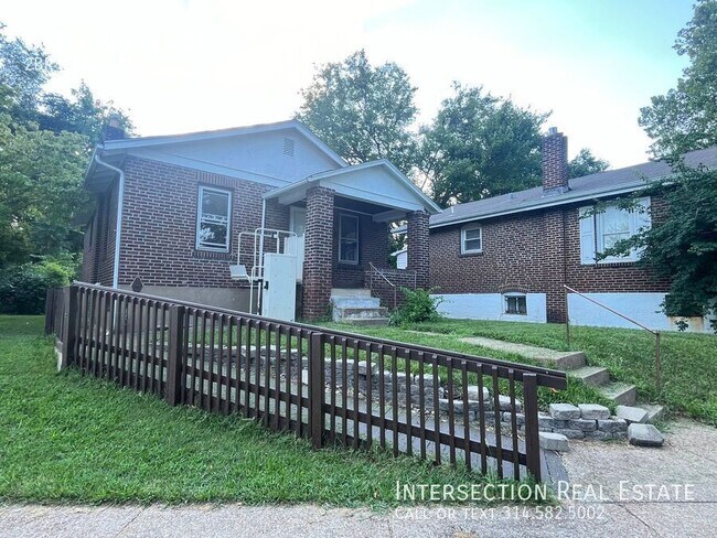 Building Photo - 8519 Lowell St