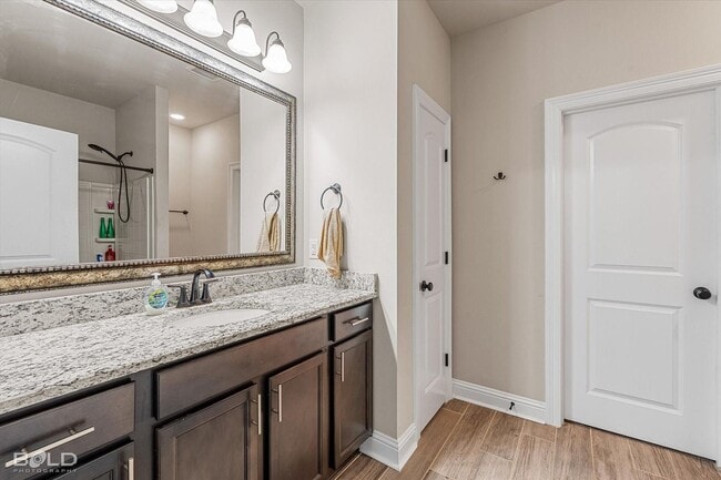 Building Photo - Legacy Pointe