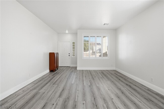 Building Photo - 10071 Lemon Valley Ave