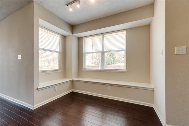 Building Photo - 401 Preston Oaks Dr