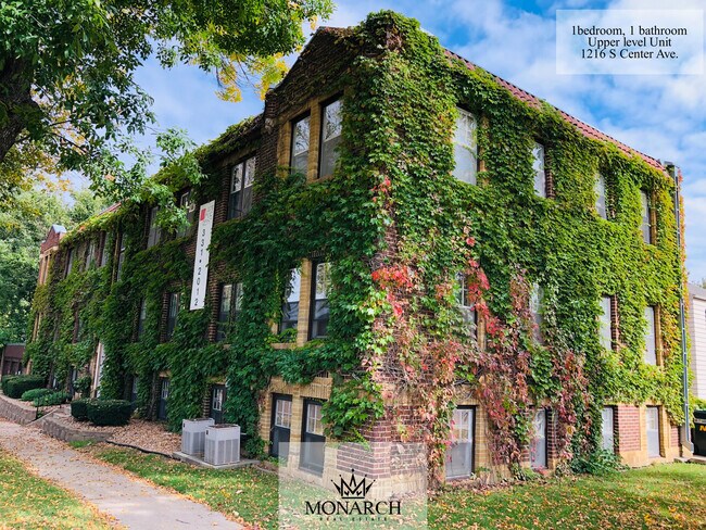 Building Photo - 1216 S Center Ave