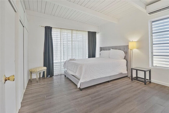 Building Photo - 7 Sunset Ln