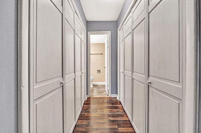 Building Photo - 5260 Crossbow Cir