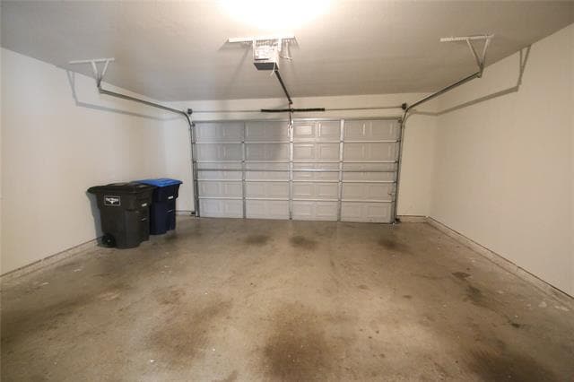 Building Photo - 8033 Arbor Ave