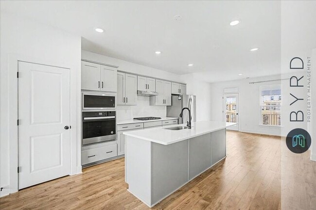 Building Photo - 15326 Oasis Sun Wy