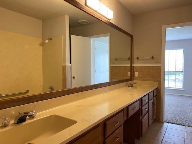 Building Photo - 2303 Markland St