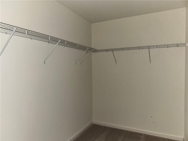 Building Photo - 1051 Paddington Dr