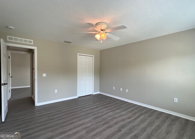 Building Photo - 405 Brooklet Cir