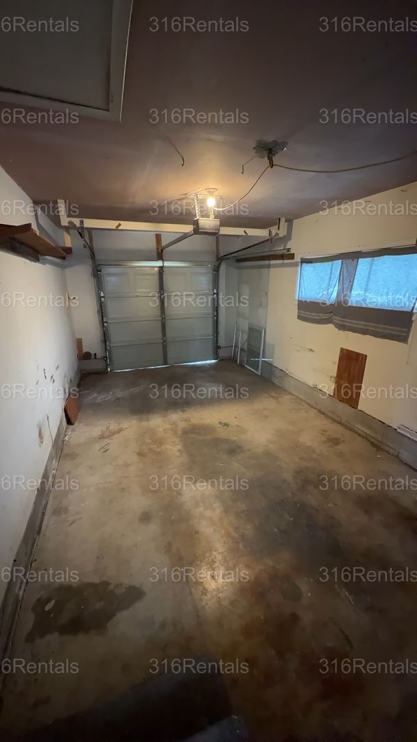 Building Photo - 130 N Ohio St