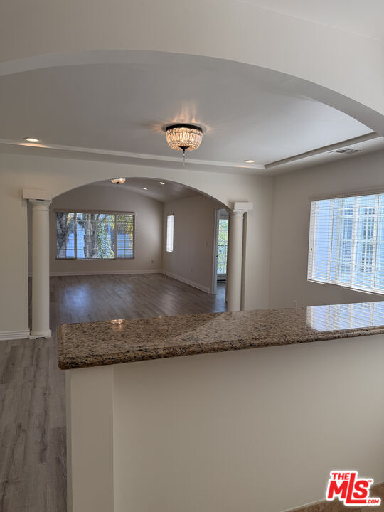 Building Photo - 153 N Hamilton Dr