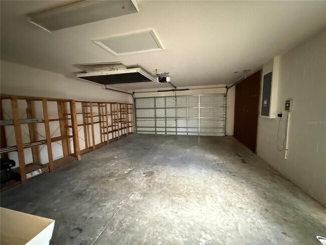 Building Photo - 4304 SW 54th Ct