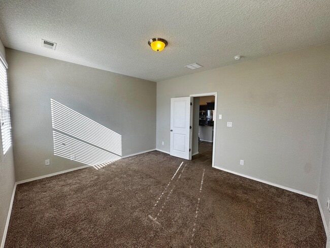 Building Photo - 6732 Oro Valley Rd NW