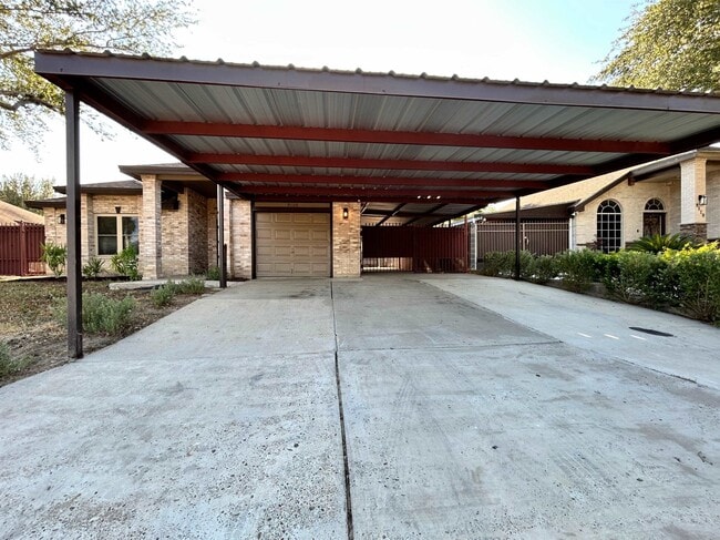 Building Photo - 9108 Tundra Ave