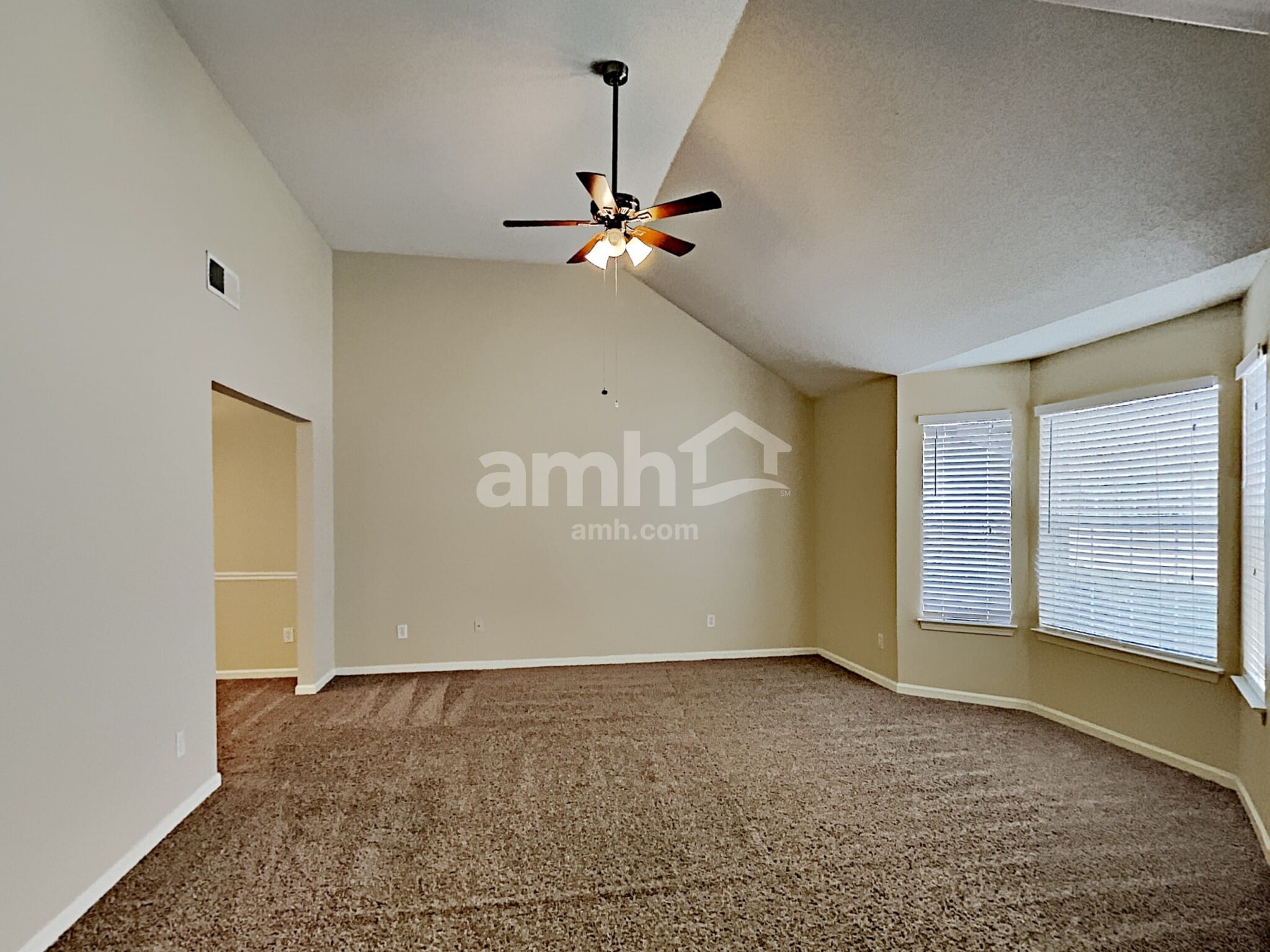 Building Photo - 104 Bellington Dr
