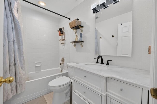 Building Photo - 6086 Chapledale Dr
