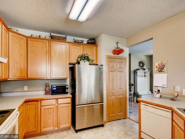 Building Photo - 14249 Banyan Ln