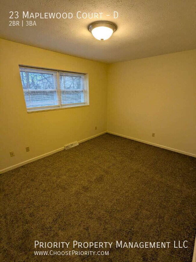 Building Photo - 23 Maplewood Ct