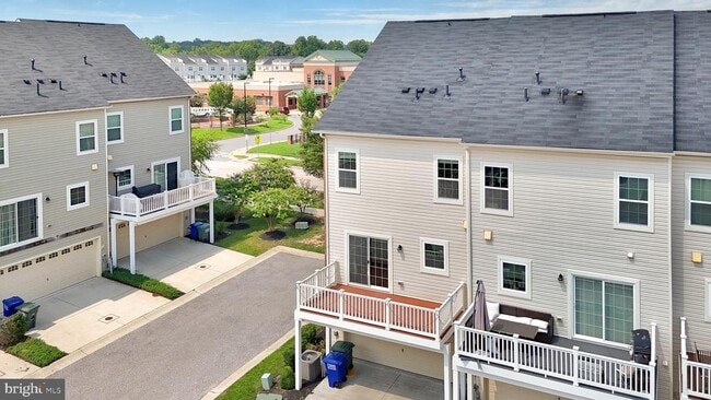 Building Photo - 7049 Banbury Dr