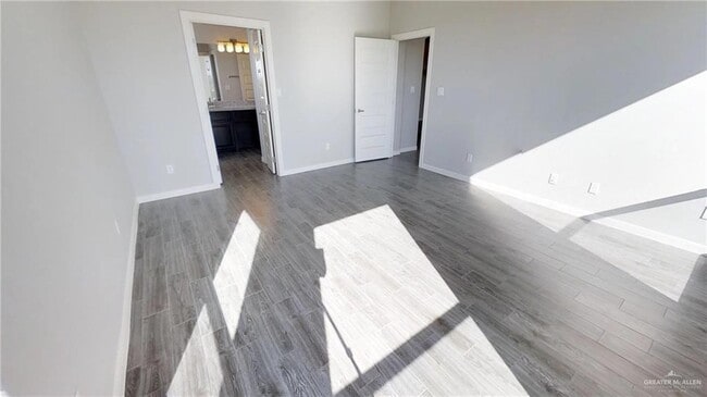 Building Photo - 19 Lost Creek Ln