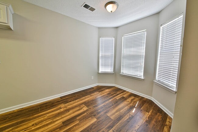 Building Photo - 7029 S Beringer Dr