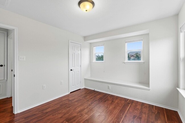 Building Photo - 11412 Barns Trail