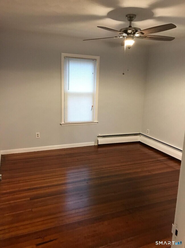 Building Photo - 118 Woodland St