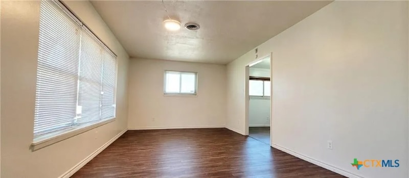 Building Photo - 613 Cedar Dr