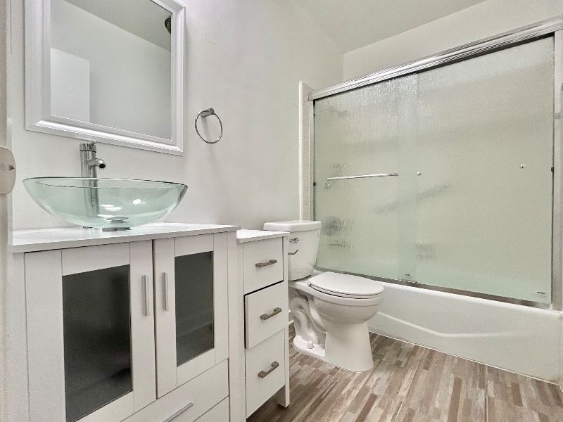 Building Photo - 2038 S Bentley Ave