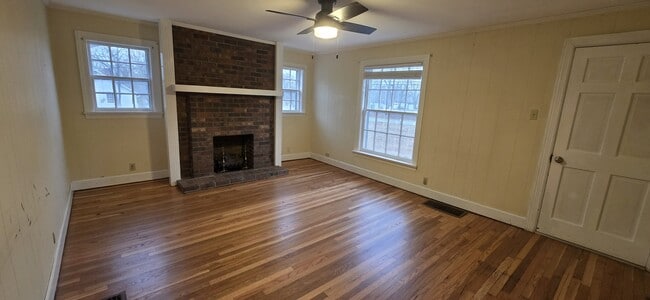 Building Photo - 3410 Woodbury Pike