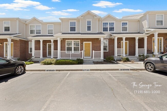 Primary Photo - Charming 2-Bedroom Townhome in Central Col...