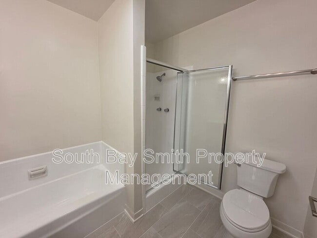 Building Photo - 8710 Delgany Ave