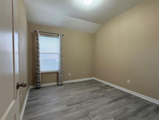 Building Photo - 1548 Tonia Loop