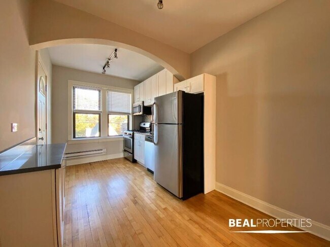 Building Photo - 0 bedroom in CHICAGO IL 60647