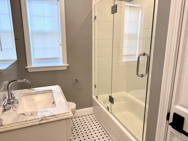 Building Photo - 27-29-29 Commonwealth Ave