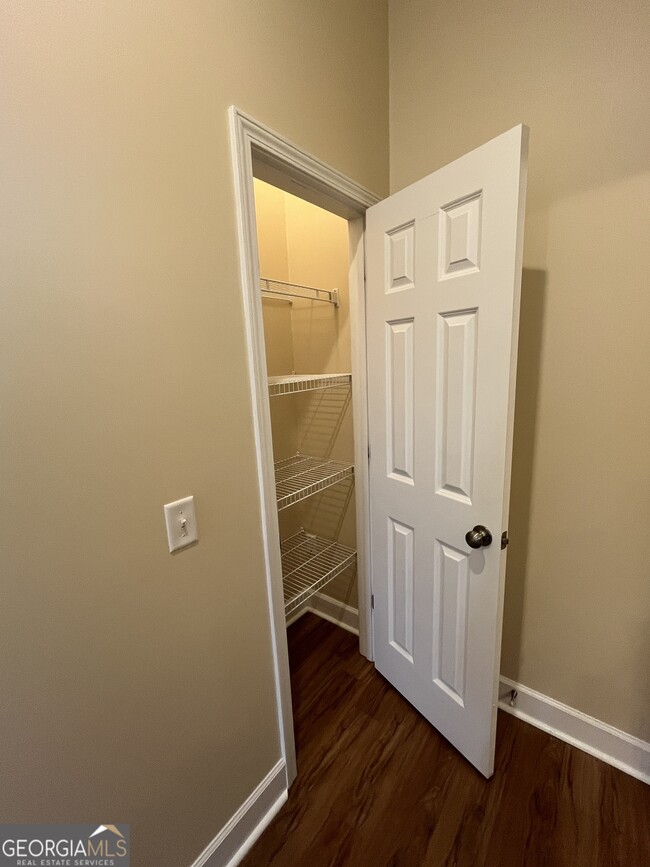 Building Photo - 55 E Main St