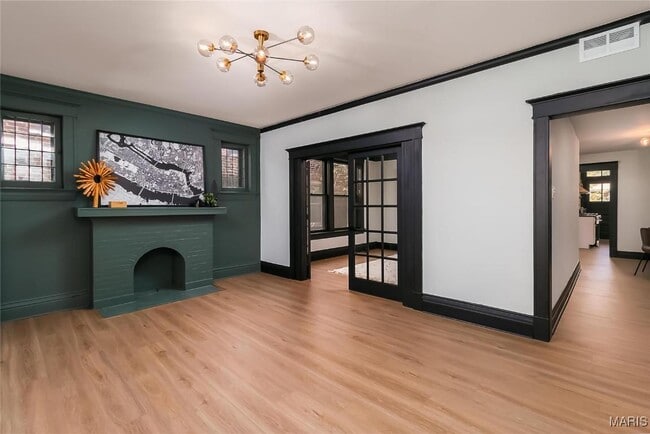 Building Photo - 4166 Russell Blvd