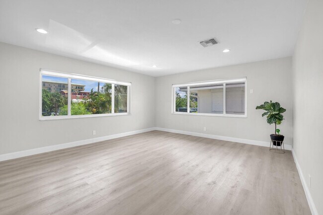 Building Photo - 3213 Colony Club Rd