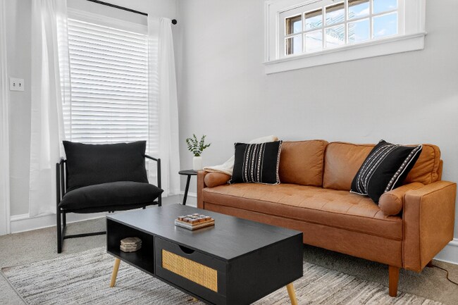 Building Photo - 1561 Cordova Ave