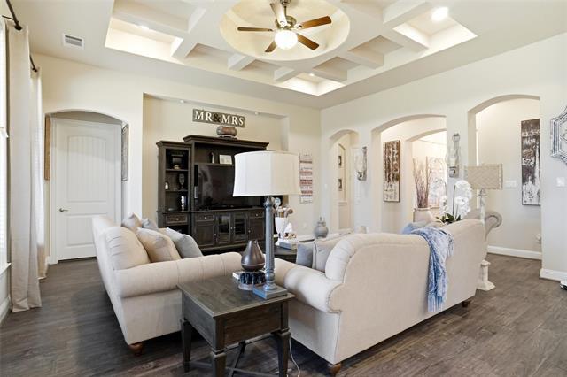 Building Photo - 5925 Terrace Oaks Ln