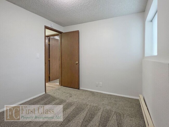 Building Photo - 47 Eagle Crest Dr