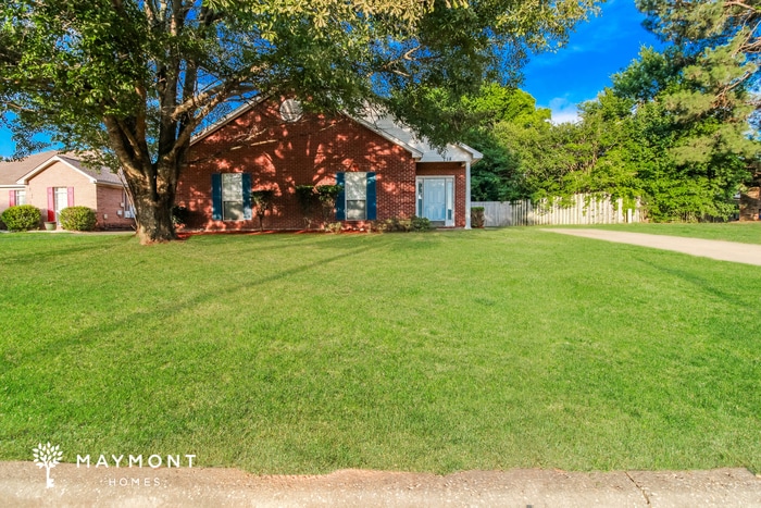 Building Photo - 718 Sandy Ridge Ct