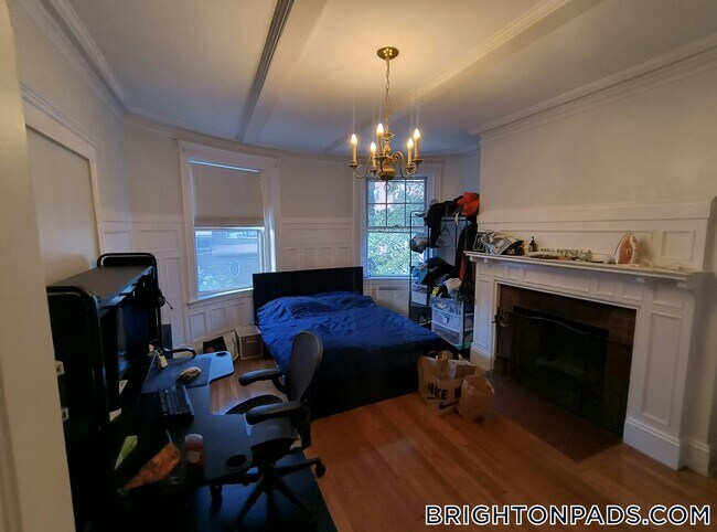 Building Photo - 11 Atkins St