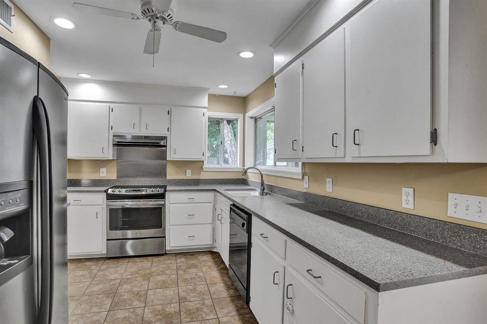 Building Photo - 1011 Mcdale Ln