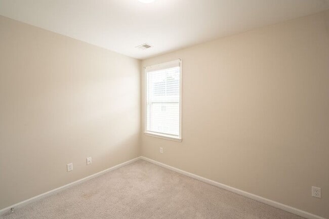 Building Photo - 92 Reese Way