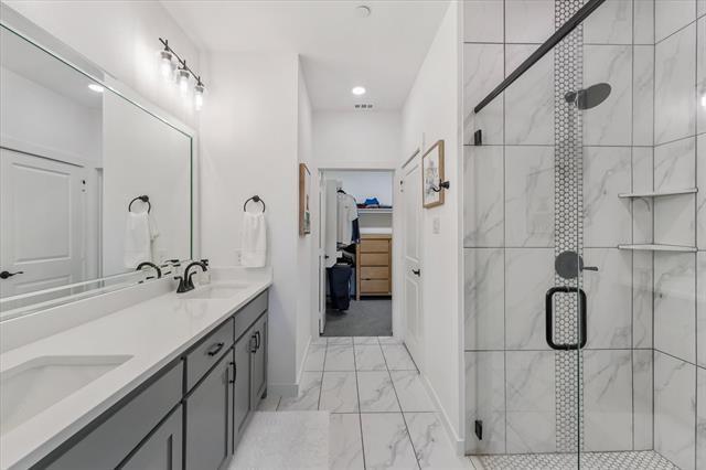 Building Photo - 2833 Applewood Wy